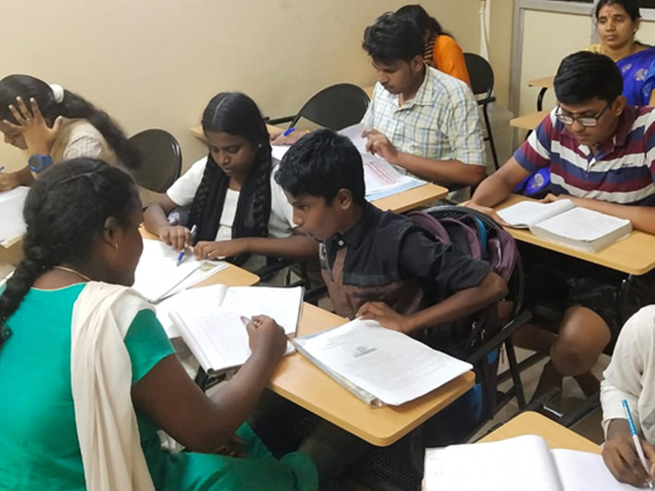 Iyappa Tuition Centre - Spoken Hindi and Spoken English, Computer Basic Classes Free for our Tuition Students Only