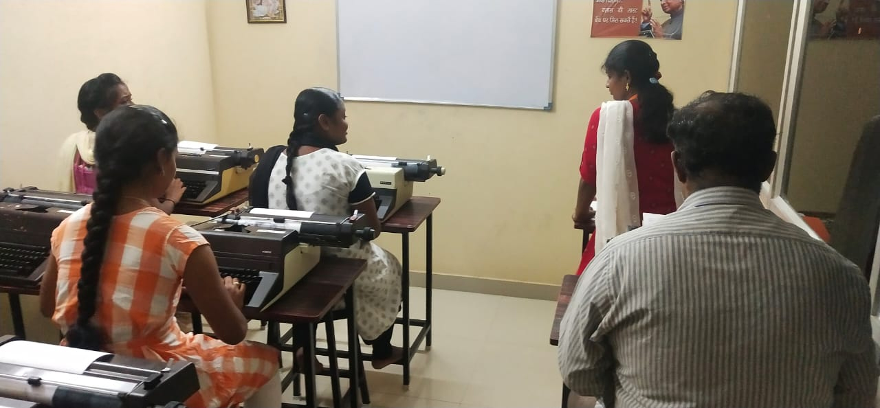 Iyappa Tuition Centre - Spoken Hindi and Spoken English, Computer Basic Classes Free for our Tuition Students Only